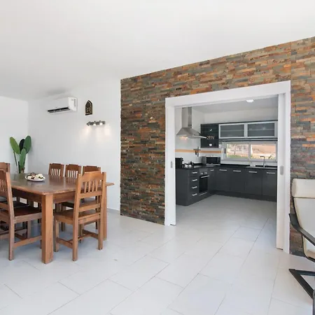 Villa Sunrise House *