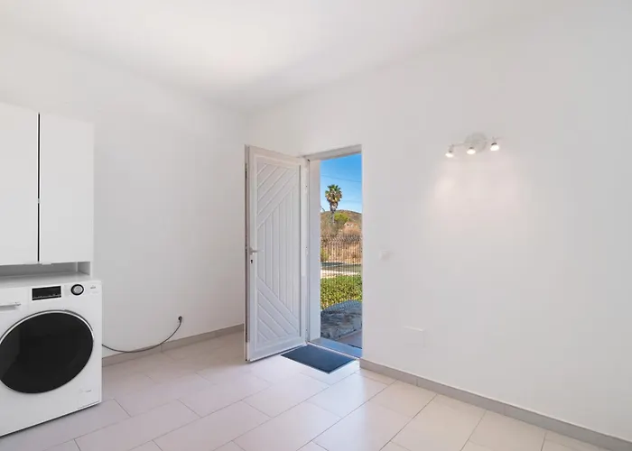 Sunrise House Villa *