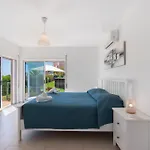 Sunrise House * 塔维拉